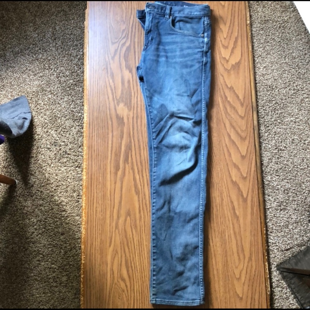 Banana Republic traveler pants 31x32. Slim fit.